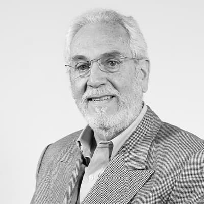Ponen en circulación libro autoría de Eduardo García Michel